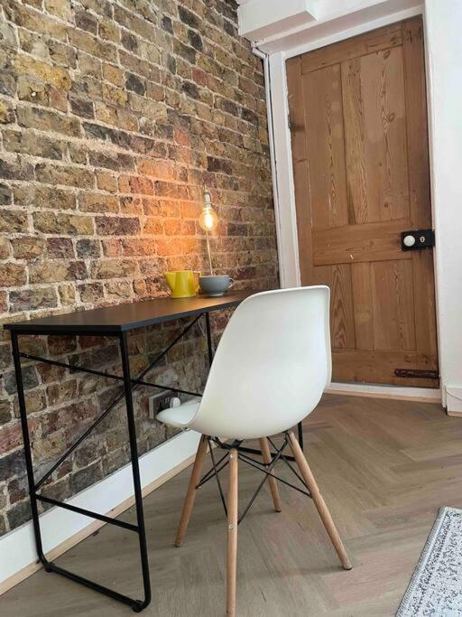 Beautiful London Victorian House, Sleeps 12 Βίλα Εξωτερικό φωτογραφία